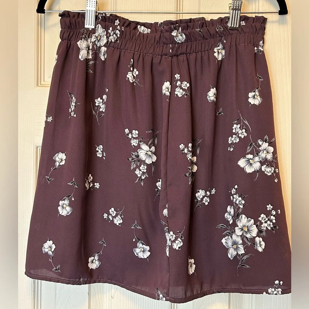 Purple Floral Mini Skirt Summer Business Casual Work Attire Stretchy Waist Sz M
